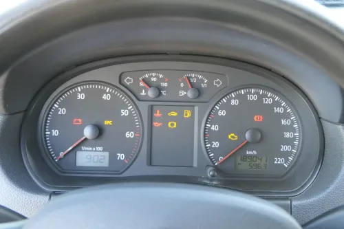 VW Polo 9N Tacho Tachometer Kombiinstrument 189.000km 6Q0920803 1,4 55kw 75PS (202674)